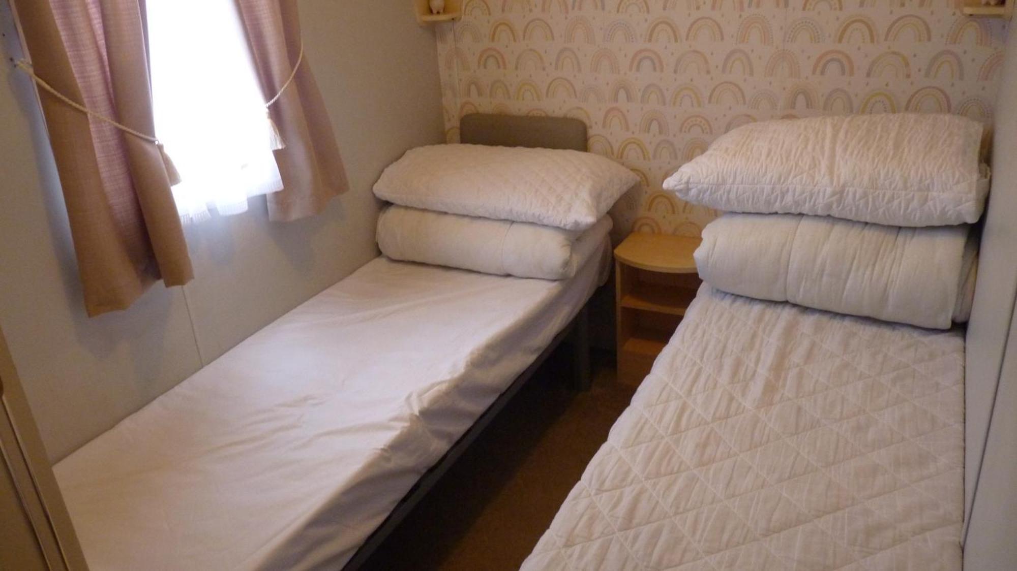 L&g FAMILY HOLIDAYS 8 BERTH CORAL BEACH EMMA MAX 4 ADULTS Ingoldmells Exterior foto